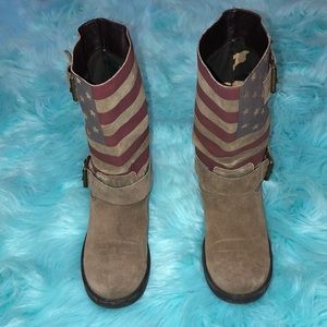 flag boots